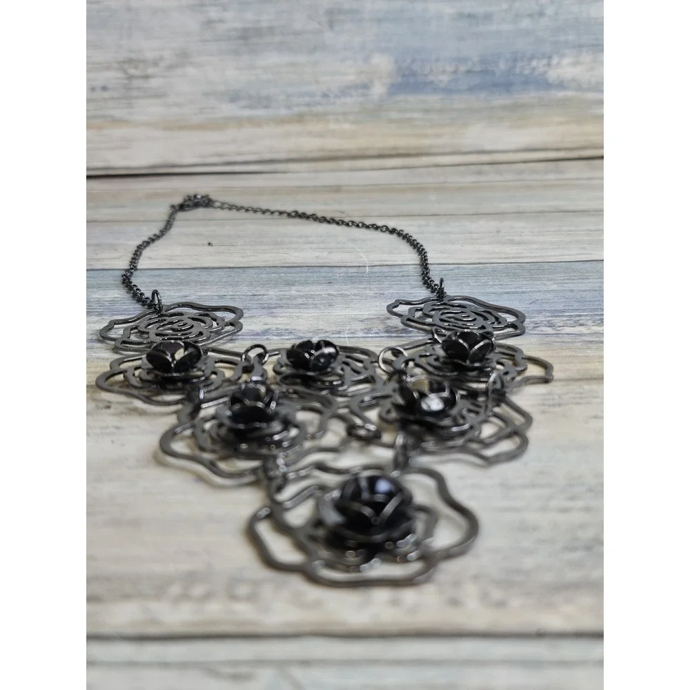 Gun Metal Gray‎ Roses Cutout Necklace 16